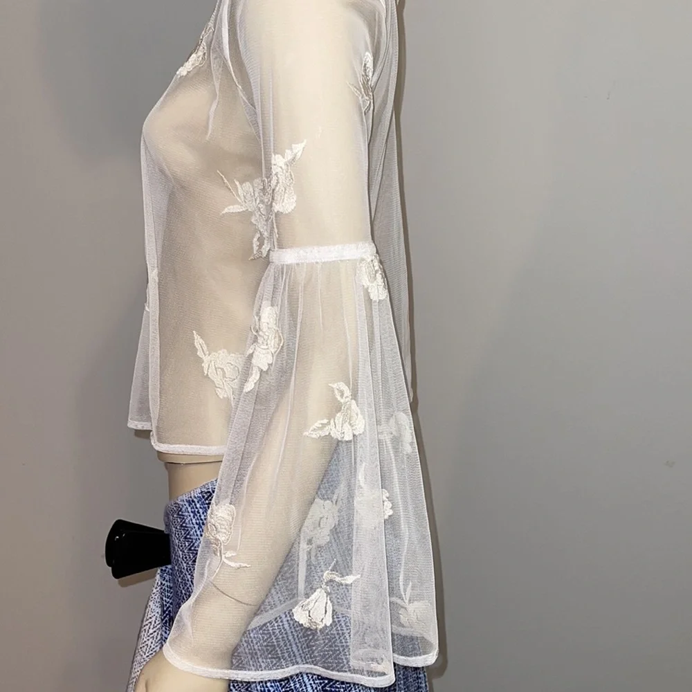 Women Ivory Sheer Net w/Appliqués/Pheasant Sleeve Shirt-Size- XS - Picture 2 of 8